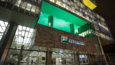 Photo of Petrobras anuncia instalação da 1ª plataforma de petróleo totalmente elétrica a partir 2025