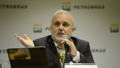 Photo of Petrobras recompra R$ 974 milhões em ações e anuncia R$ 17,5 bilhões em dividendos